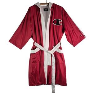 CHAMPION Red Boxing Robe Size M